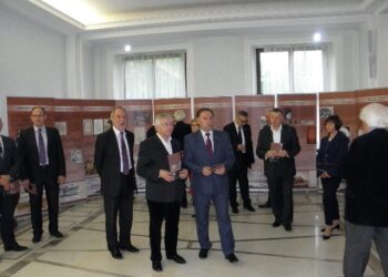 Warszawa: Sandomierska wystawa w sejmie.