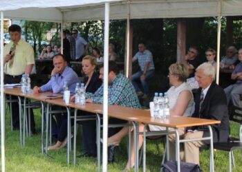 Mielec:  Kronospan- wróg publiczny nr 1