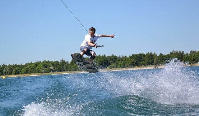 Tarnobrzeg: Wake Grand Prix nad jeziorem.