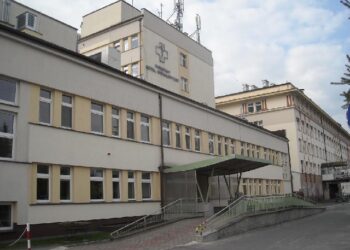 Stalowa Wola: Kredyt komercyjny a do końca przyszłego roku blok i OIOM.