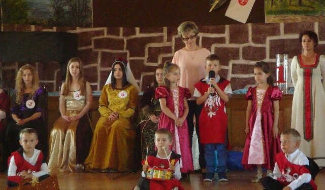 Sandomierz: Przedszkolaki o mieście.