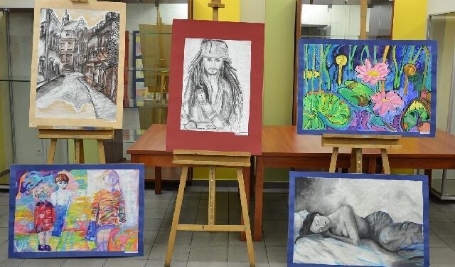 Radomyśl Wielki: Radomyscy plastycy pokazali swój talent