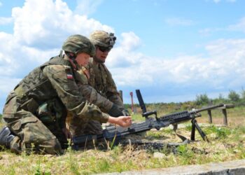 Nowa Dęba: Amerykańscy i polscy żołnierze wspólnie ćwiczą na poligonie