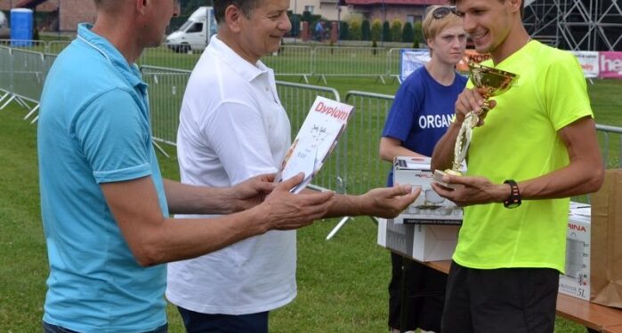 Radomyśl Wielki:  Pobiegli po raz 35. w Biegu Radomyskim