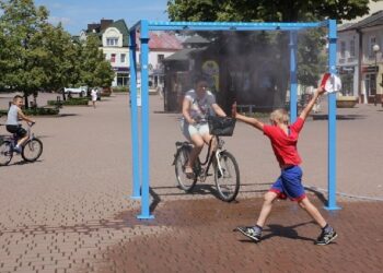Tarnobrzeg: Ochłoda na Placu Bartosza Głowackiego.