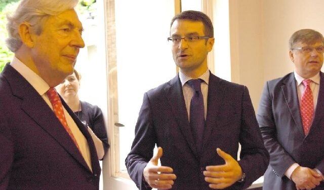 Tomasz Poręba szefem fundacji 'New Direction'.