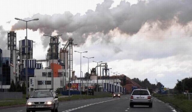 Mielec: W oczekiwaniu na wyniki badań powietrza