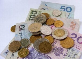 Mielec: Administracja szkół narzeka na zarobki.