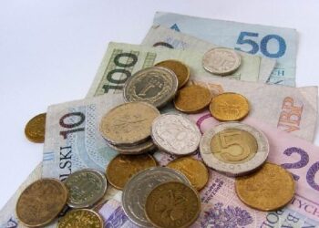 Mielec: Więcej na przycmentarny parking.