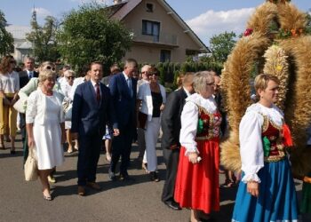 Mielec: Cały powiat wspólnie świętował na Dożynkach Powiatu Mieleckiego.