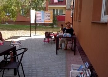 Tarnobrzeg: Letnia czytelnia na swieżym powietrzu