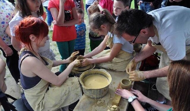 Kolbuszowa: Ostatnia taka niedziela w skansenie