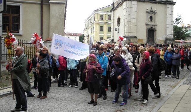 Sandomierz: Pielgrzymują do Sulisławic