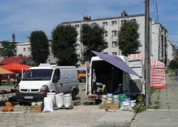 Kolbuszowa: Rewolucja na targowisku.