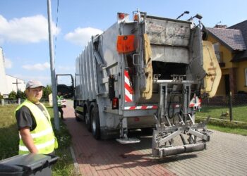 Mielec: MPGK  rozpoczęło wielkie czyszczenie pojemników na odpady.