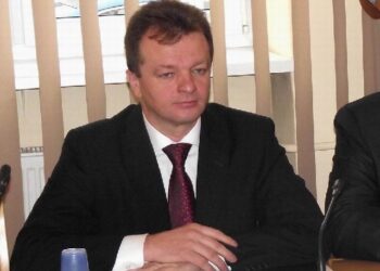 Czermin: Walczą o kładki dla pieszych i chodnik.