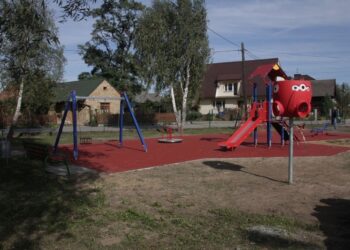 Tarnobrzeg. Nowe place zabaw.