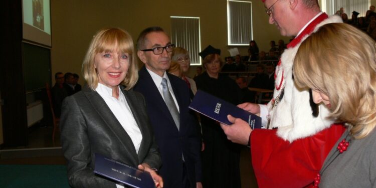 Tarnobrzeg. W PWSZ im. prof. Stanisława Tarnowskiego zainaugurowano rok akademicki.