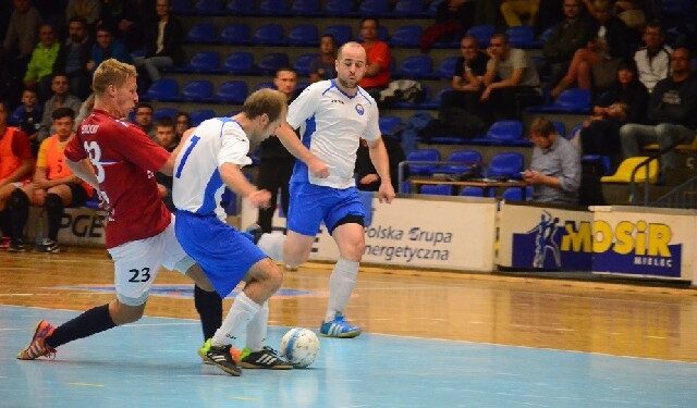 Mielec. Futsalowo na parkiecie.