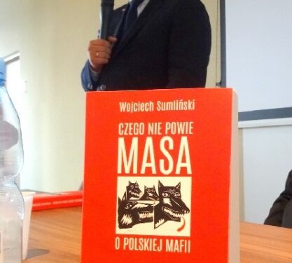 Stalowa Wola: Z Sumlińskim w bibliotece o mafii, Masie i księdzu.