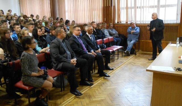 Stalowa Wola: Sesja historyczna o produkcji uzbrojenia w HSW i pacyfikacji Wąwolnicy.