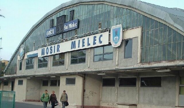 Mielec: Co się dzieje z halą MOSiR?