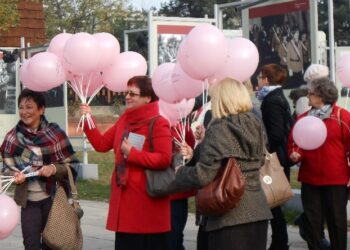 Stalowa Wola: Marsz po raz ostatni pod znakiem różowej wstążki.