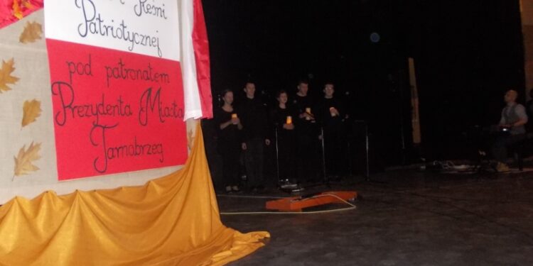 Tarnobrzeg. Miejski Konkurs Pieśni i Piosenki Patriotycznej.