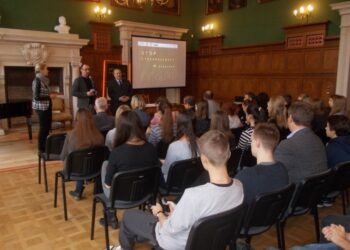 Tarnobrzeg. Podsumowano projekt „Stop cyberprzemocy w szkole”.