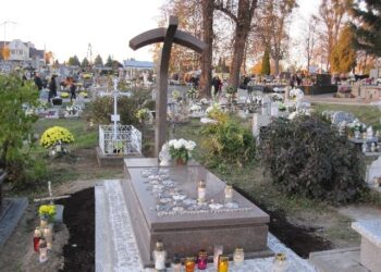 Sandomierz: Grób Dziecka Utraconego.