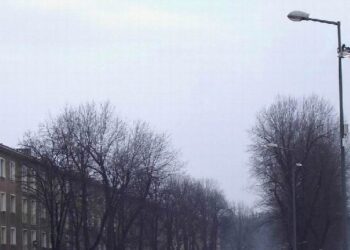 Mielec: Lampy na Placu AK 'świecą inaczej.