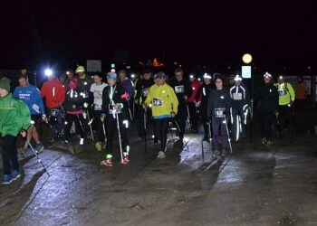 Tarnobrzeg: Nocny rajd nordic walking