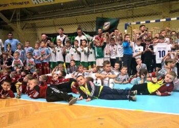 Mielec: Połączyła ich piłka nożna.