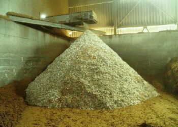 Podkarpacie: Zmielili 4 mln szt. przemycanych papierosów.