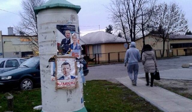 Kolbuszowa: Na słupach wciąż wybory.