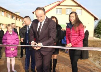 Zaleszany: Boisko wielofunkcyjne otwarte.