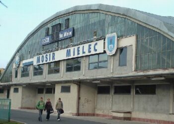Mielec: Spór o halę sportową.