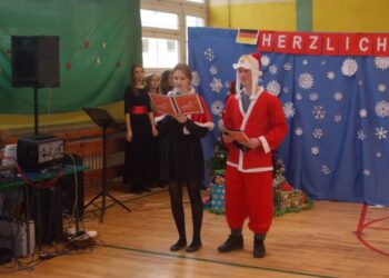 Tarnobrzeg. II Świąteczny Festiwal Języków Obcych w Gimnazjum numer 3.