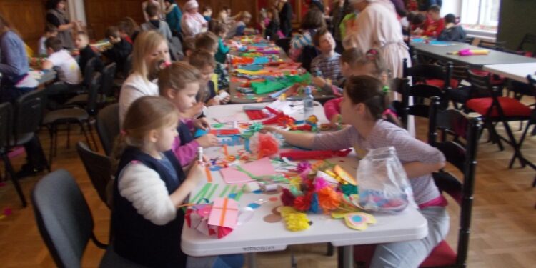 Tarnobrzeg. Warsztaty bożonarodzeniowe.