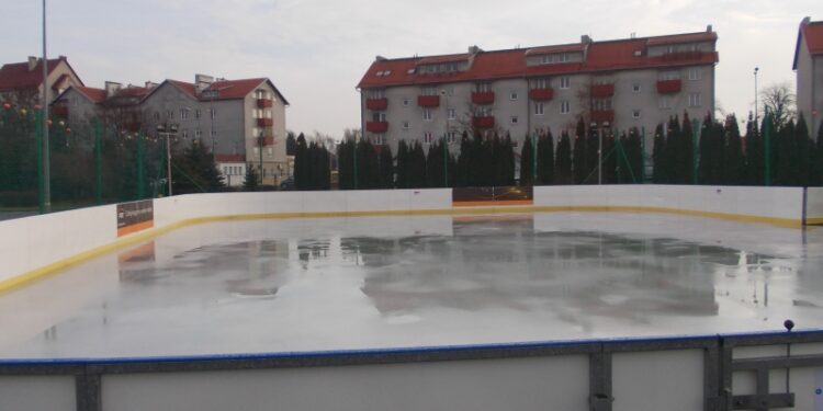 Tarnobrzeg. Lodowisko czynne od jutra.