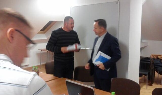 Mielec: Marszałkowi nie przepuszczą.