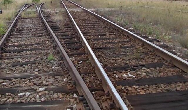 Stalowa Wola: Kolej w przyszłym roku wyrówna tory pod przejście.