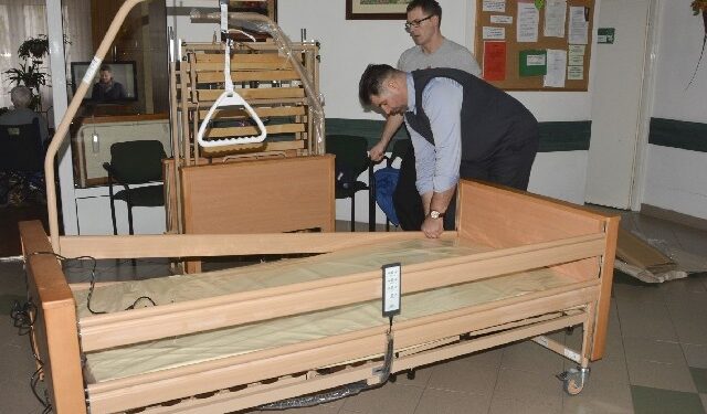 Stalowa Wola: Nowoczesne łóżka rehabilitacyjne w DPS-ie.