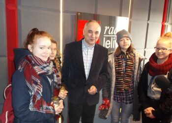 Tarnobrzeg: Betlejemskie Światełko Pokoju w Radiu Leliwa.