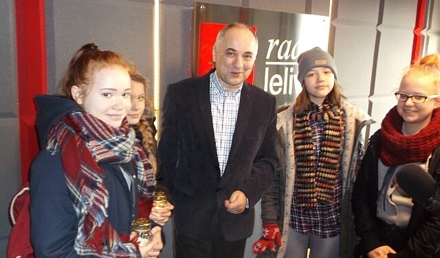 Tarnobrzeg: Betlejemskie Światełko Pokoju w Radiu Leliwa.