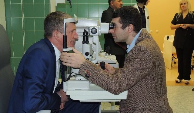 Mielec: Jest poradnia okulistyczna.