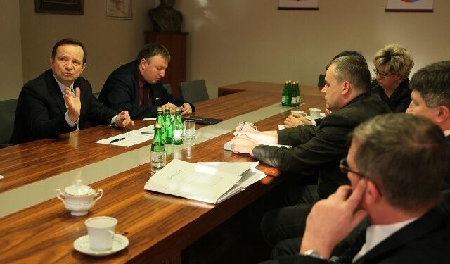 Mielec:  Rozmowy okrągłego stołu o powietrzu.