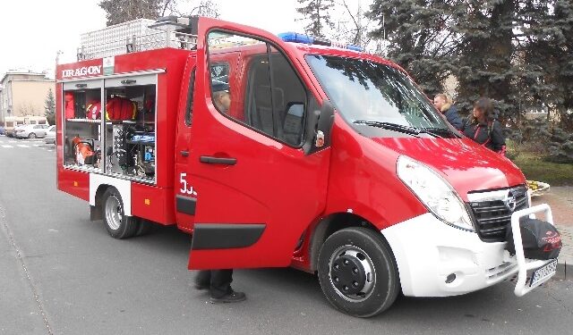 Stalowa Wola: Nowy wóz i namiot pneumatyczny dla OSP