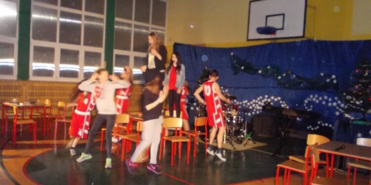 Tarnobrzeg. Uczniowie z Gimnazjum numer 1 w Tarnobrzegu stworzyli musical.