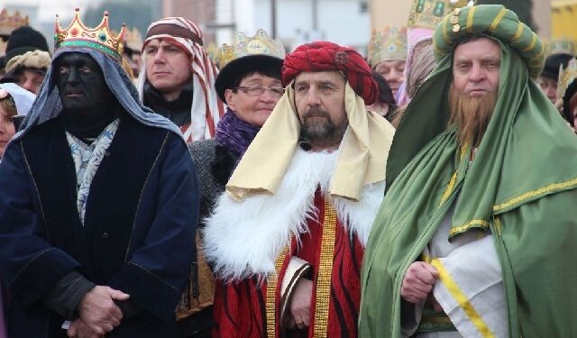 Rudnik nad Sanem: Trzej królowie po raz siódmy pokłonili się w Rudniku.